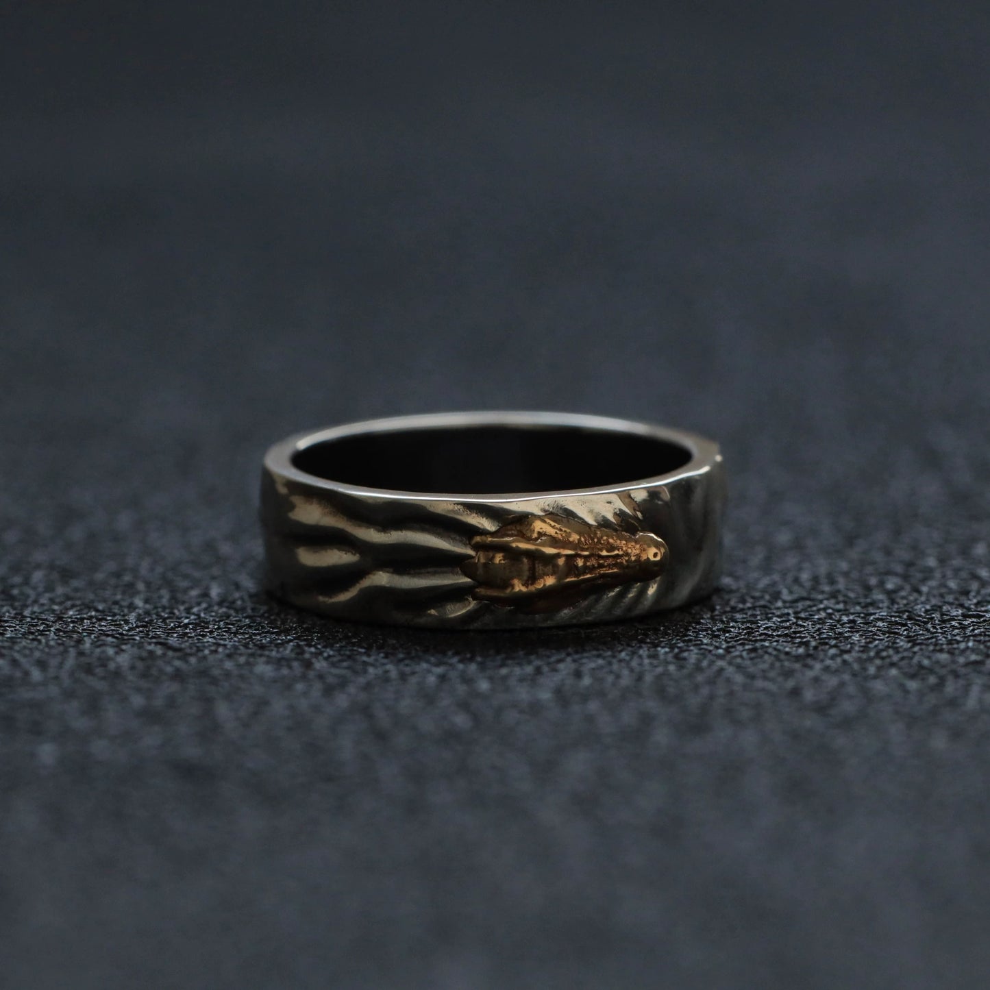 Gold-Plated Floating Crocodile Men’s Silver Band Ring