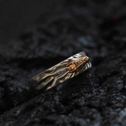 Gold-Plated Floating Crocodile Men’s Silver Band Ring