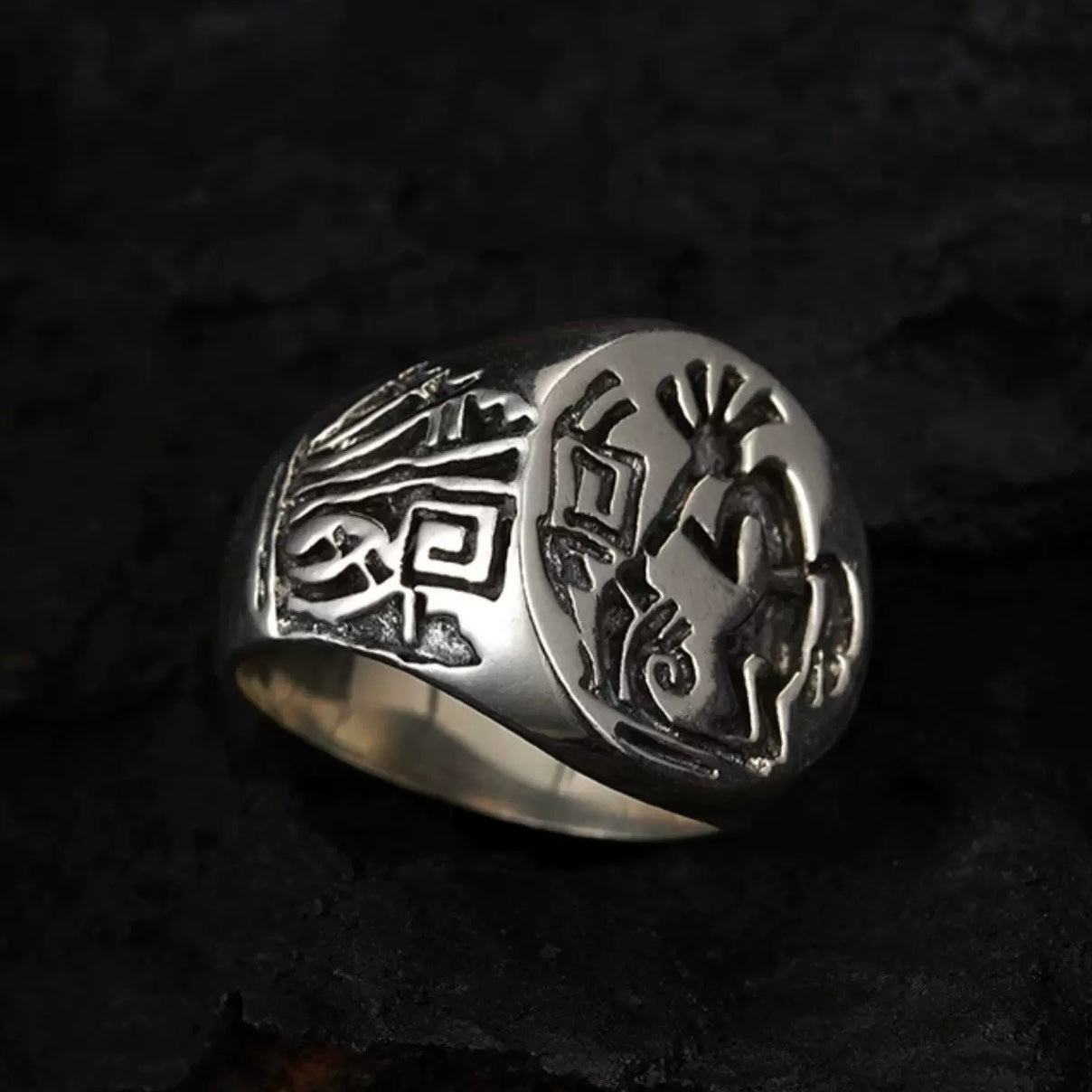 Vintage Native American Kokopelli Men’s Silver Biker Ring